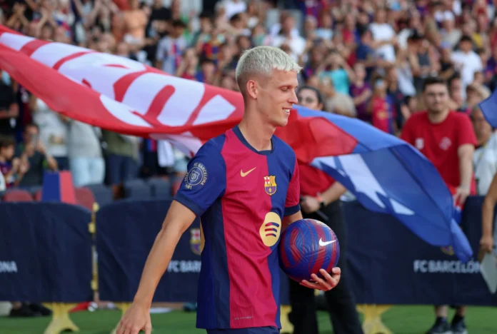 Dani Olmo con la maglia del Barcellona