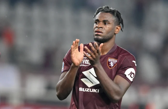 Duvan Zapata con la maglia del Torino pronosticipremium.com