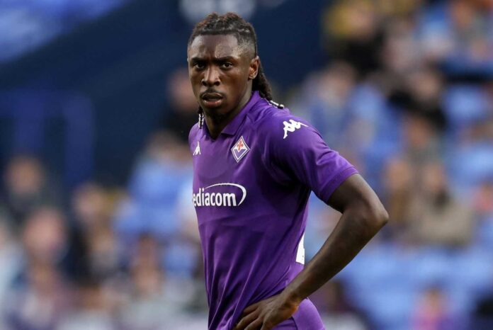 Moise Kean con la maglia della Fiorentina