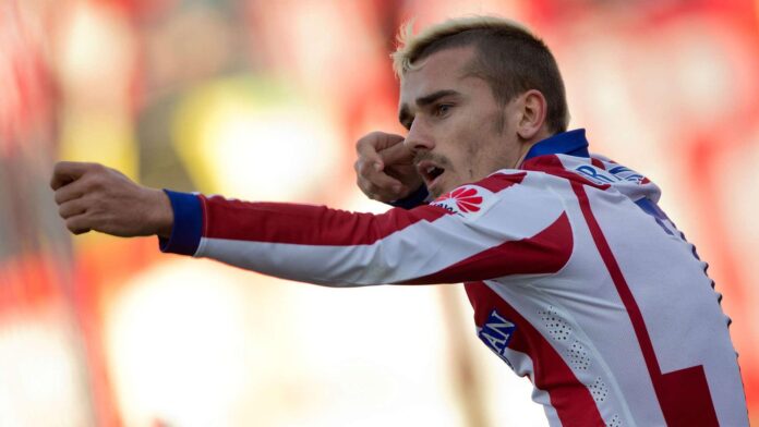 Antoine Griezmann con la maglia dell'Atletico Madrid pronosticipremium.com